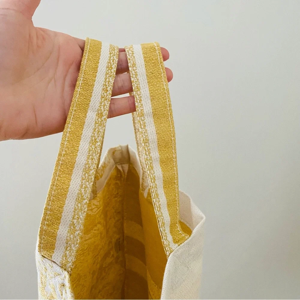 New Christian Dior Made in Italy Gold Metallic Cream Festive Travel Tote Bag - Picture 6 of 14